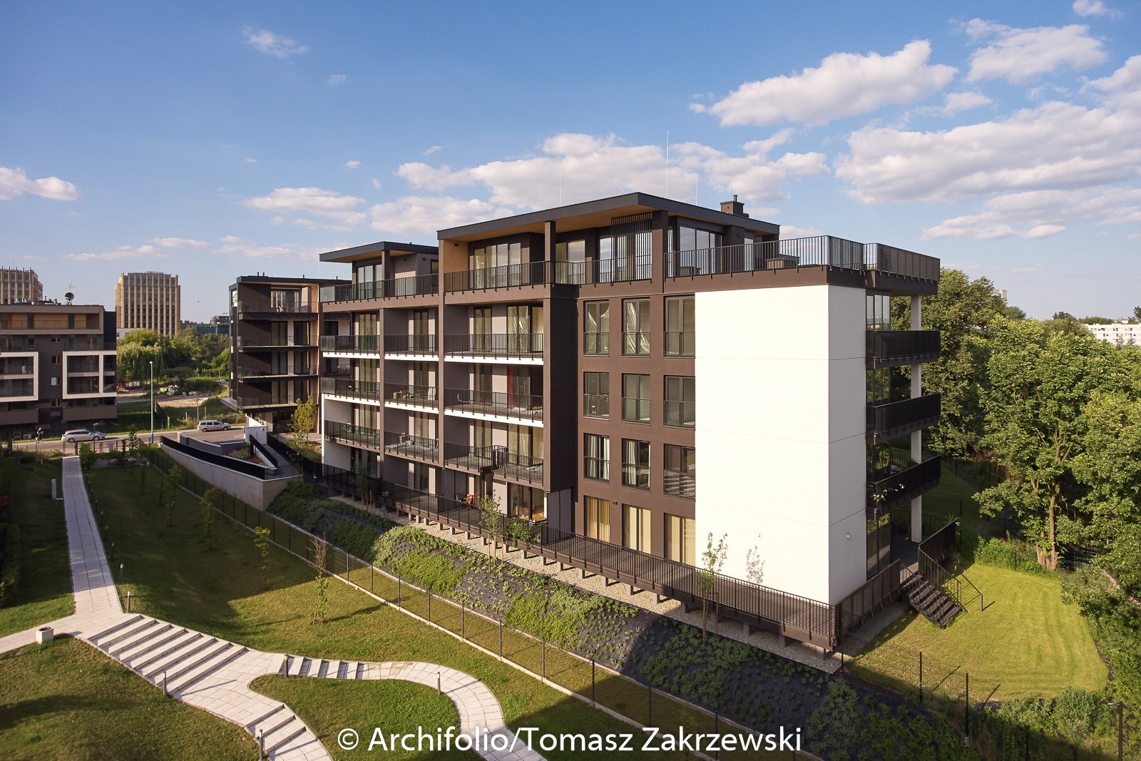 Dlaczego warto inwestować w nieruchomości w prestiżowych lokalizacjach?